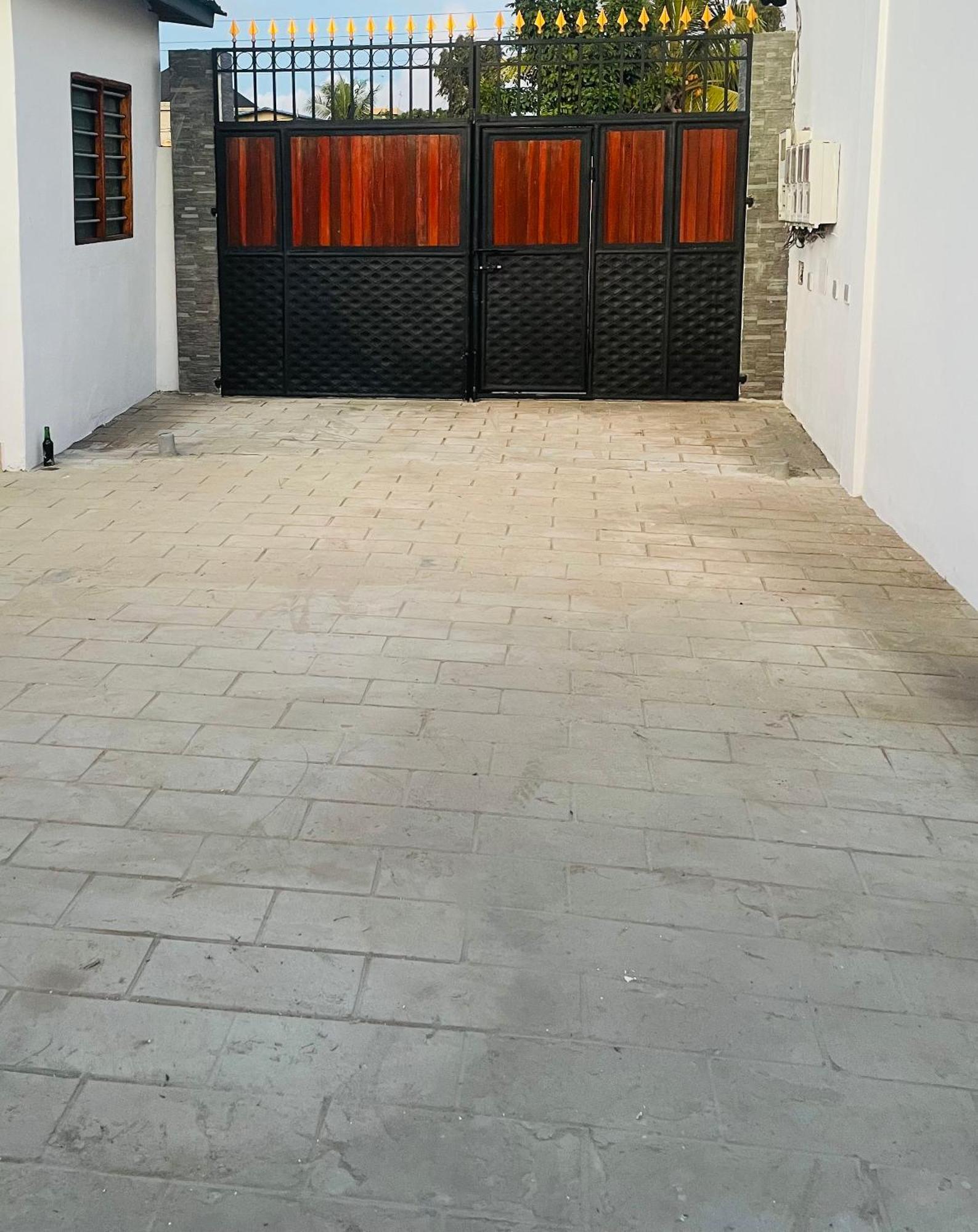 Ad Home Lome Ngoại thất bức ảnh